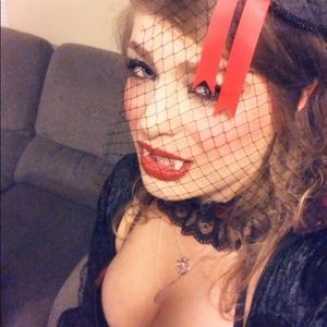 Meet your Posher, Krystal